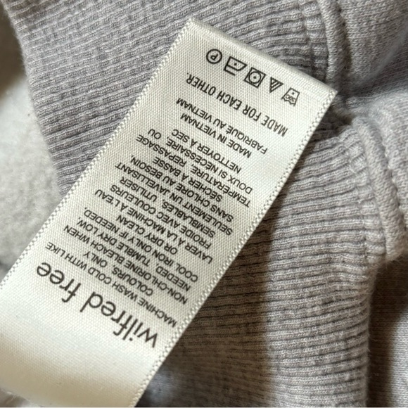 Wilfred| Cute & Cozy 2XS Light Grey Cropped Fleece Sweatshirt - Picture 6 of 6